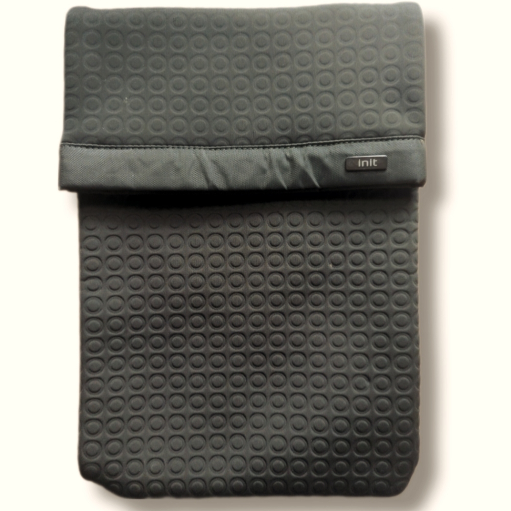 Init tablet holder (or anything) in khaki color w/ metal closure and zip pocket